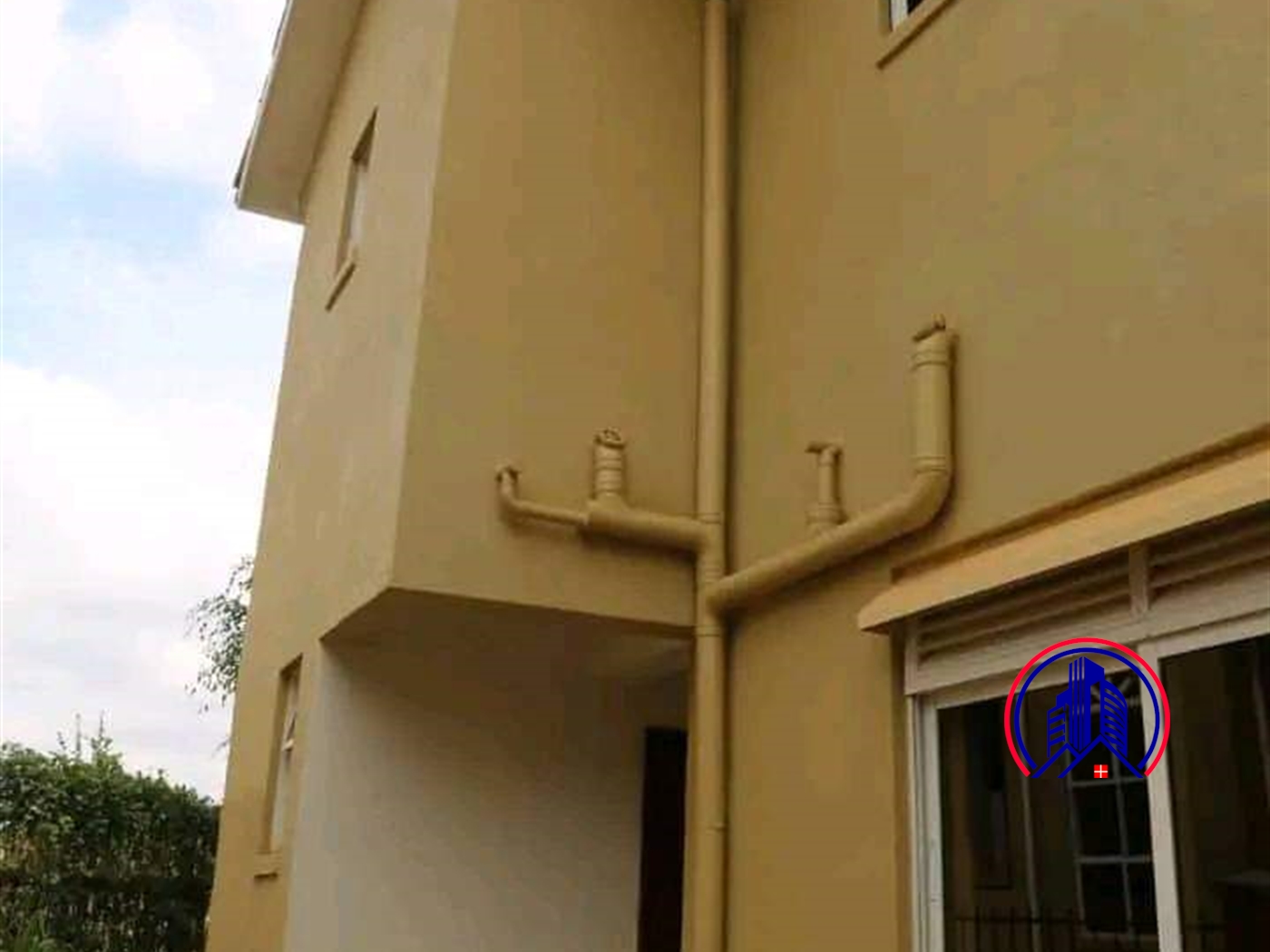 Storeyed house for sale in Bwebajja Wakiso