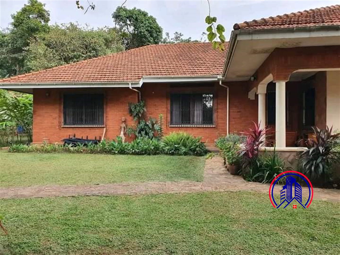 Bungalow for rent in Kololo Kampala