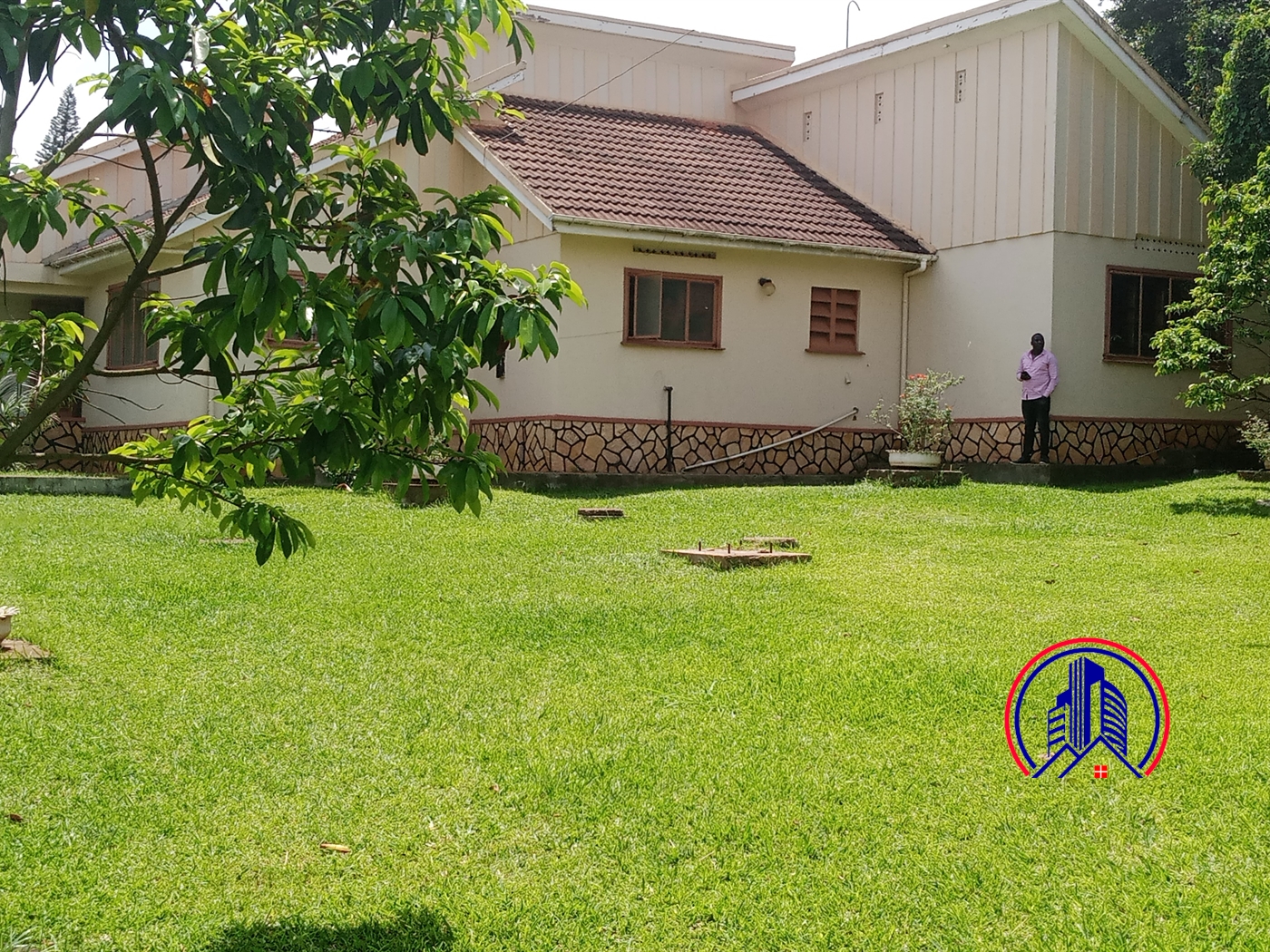 Bungalow for rent in Muyenga Kampala