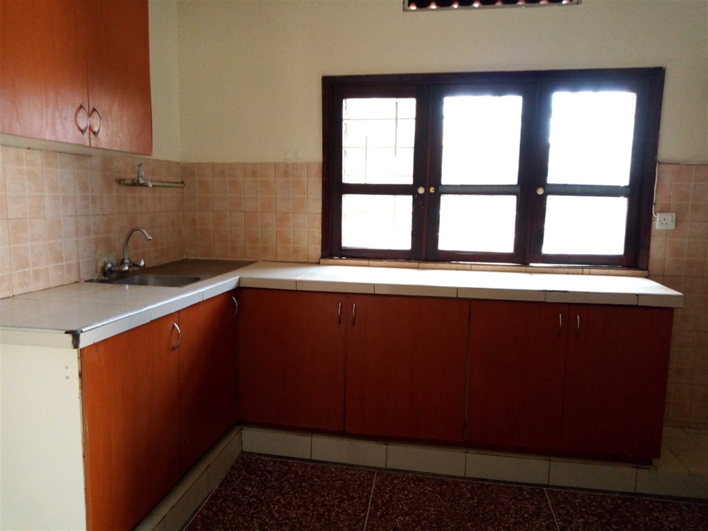 Bungalow for rent in Bukoto Kampala