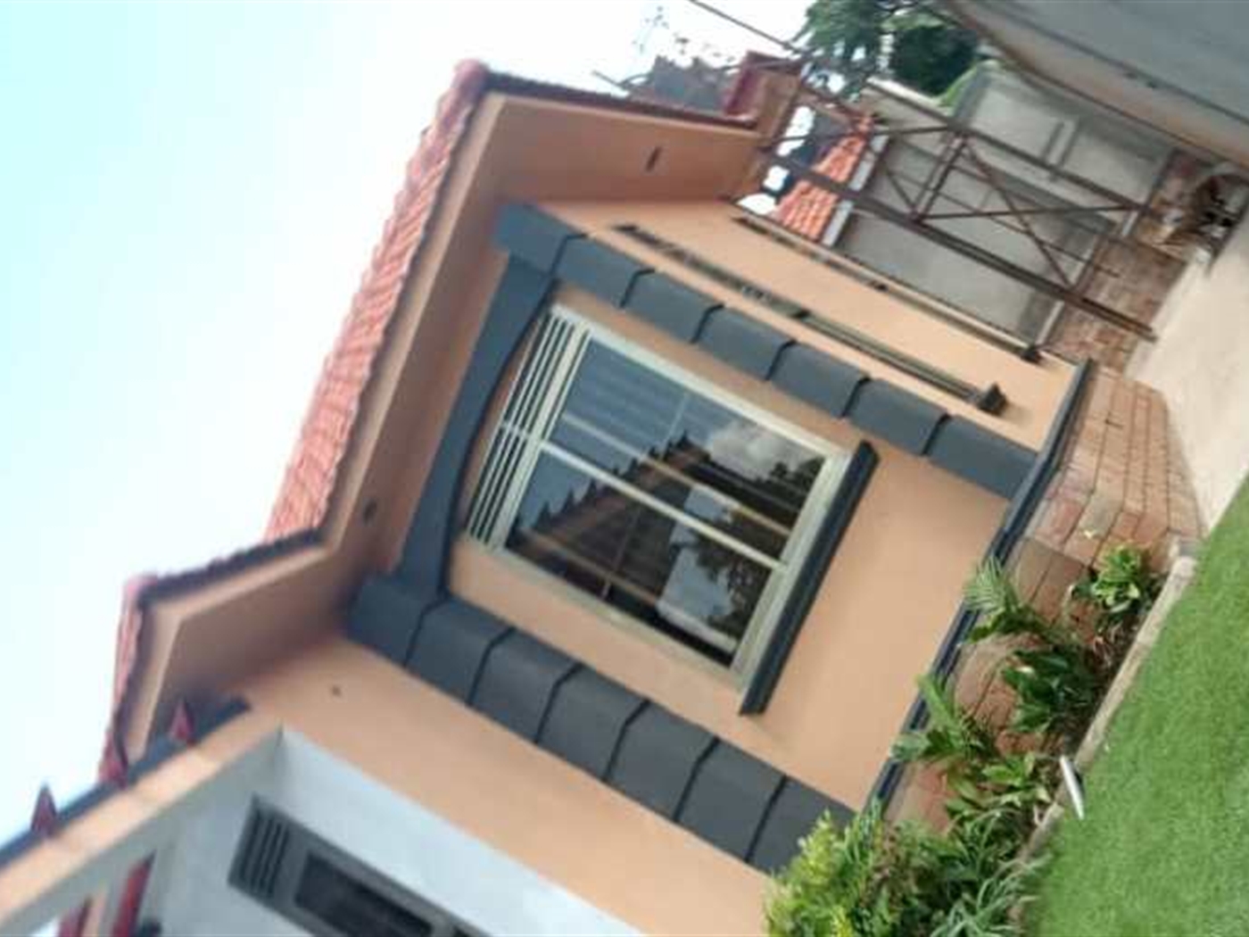 Bungalow for sale in Kiwaatule Kampala