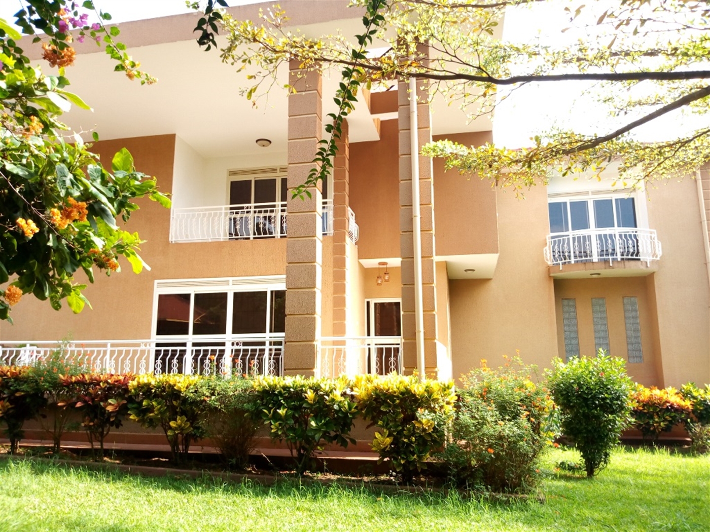 Maisonette for sale in Lubowa Wakiso