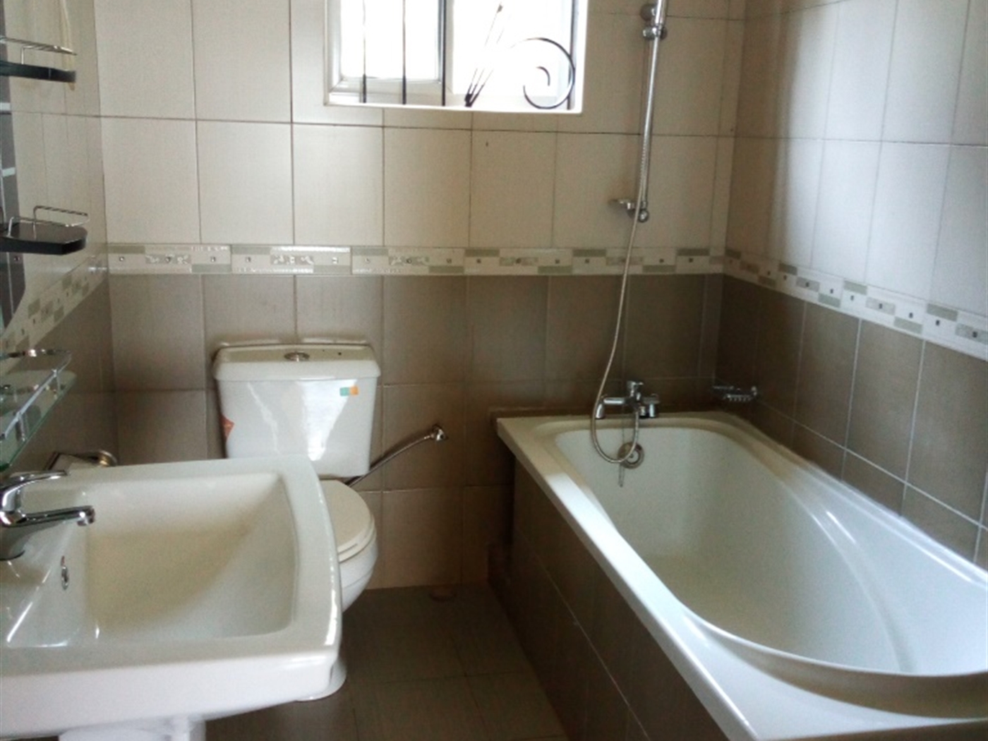 Town House for rent in Munyonyo Kampala