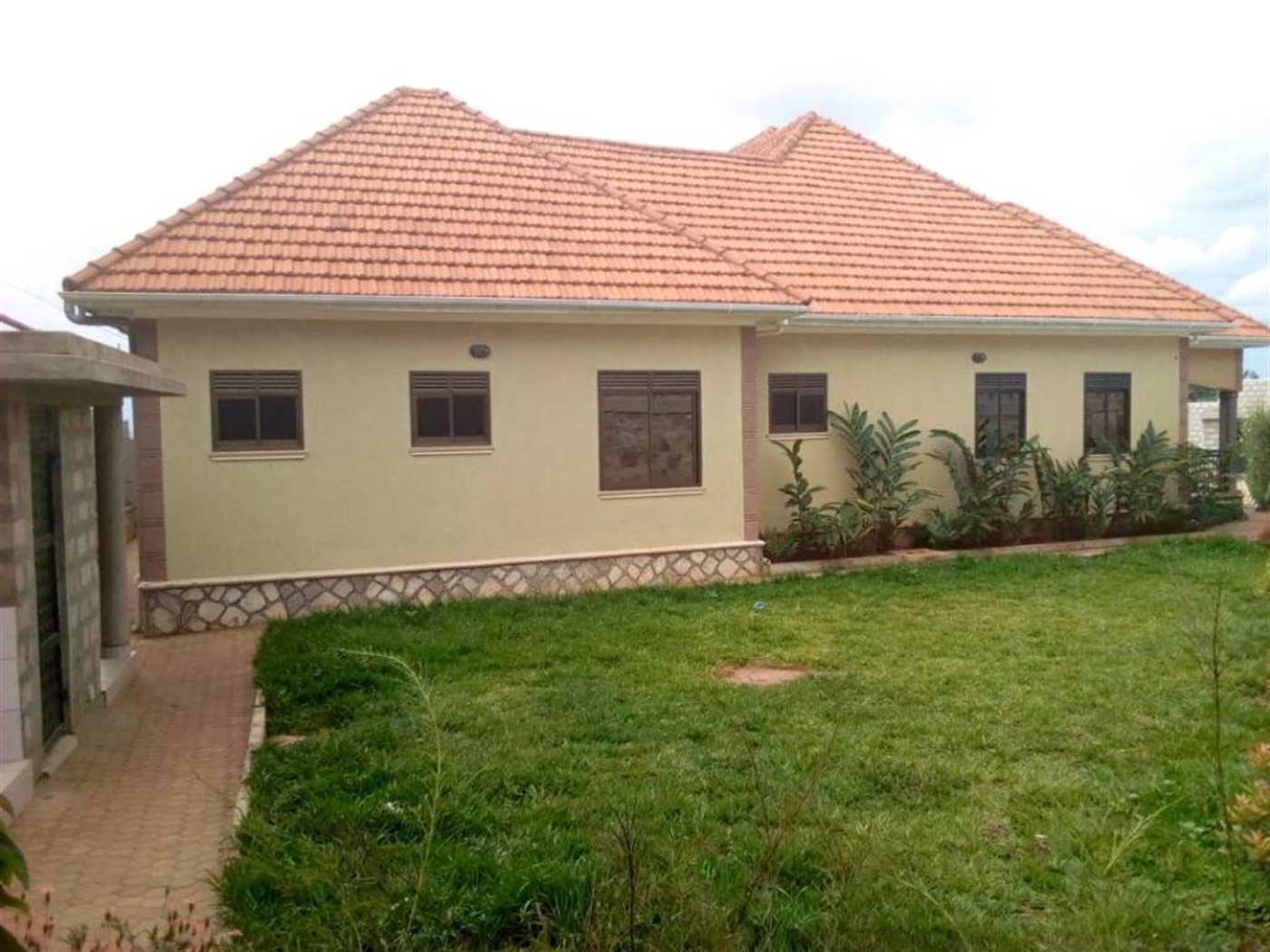 Bungalow for sale in Kira Wakiso