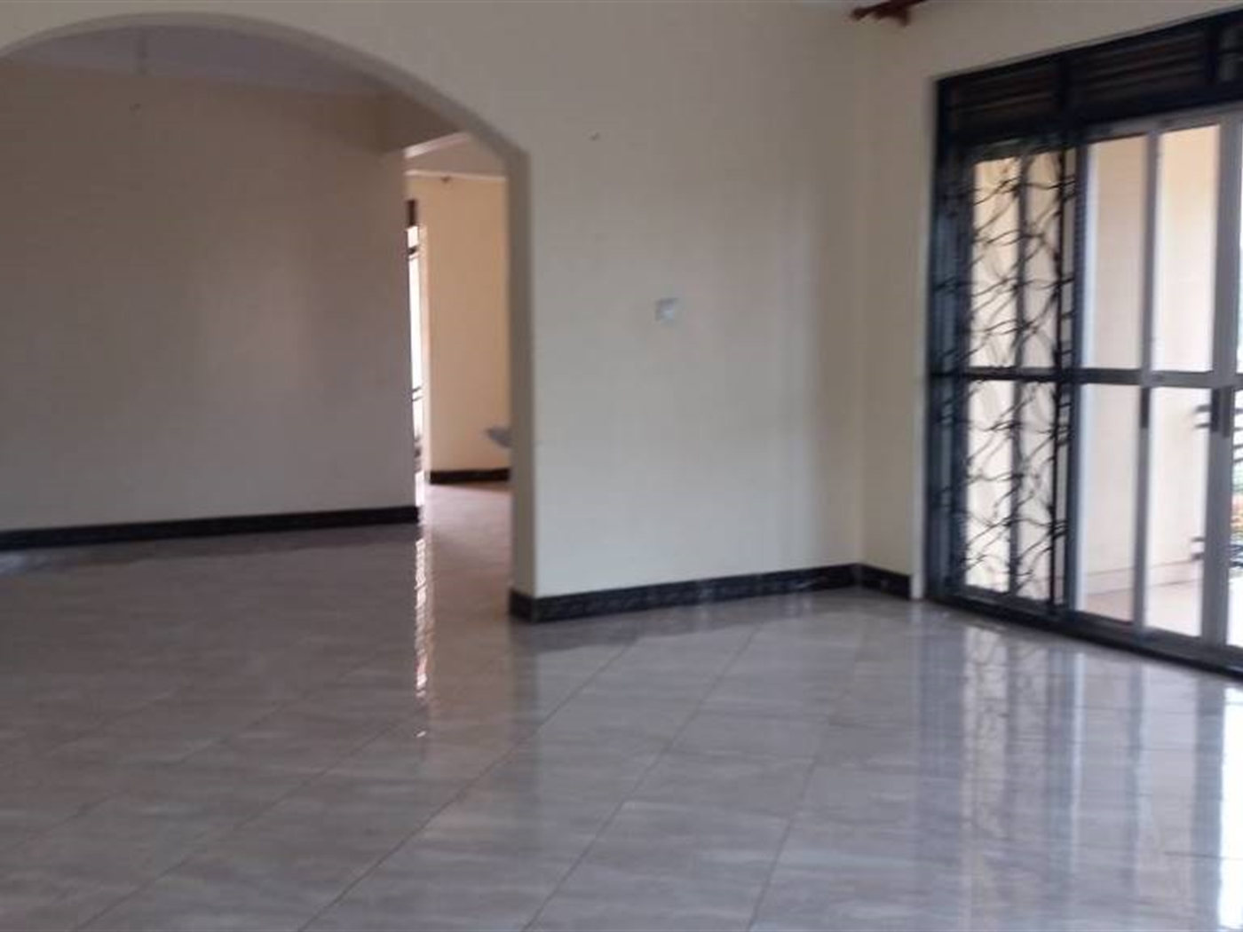 Bungalow for rent in Bukoto Kampala