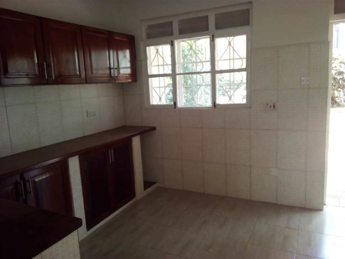 Bungalow for rent in Kololo Kampala