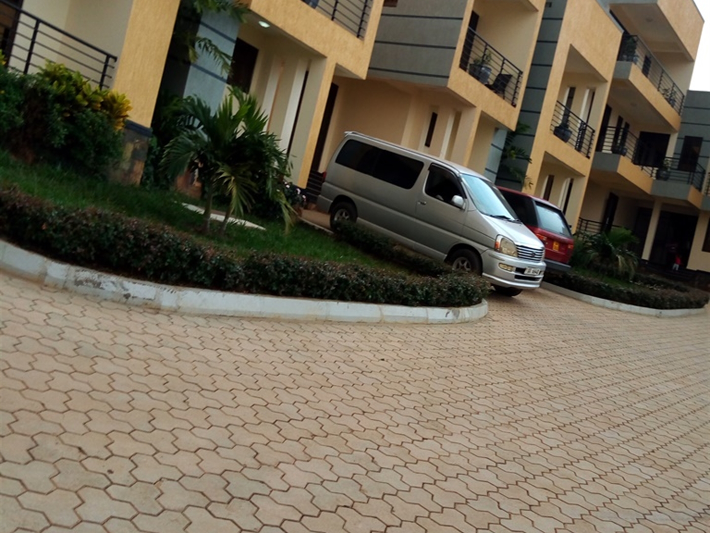 Town House for rent in Munyonyo Kampala