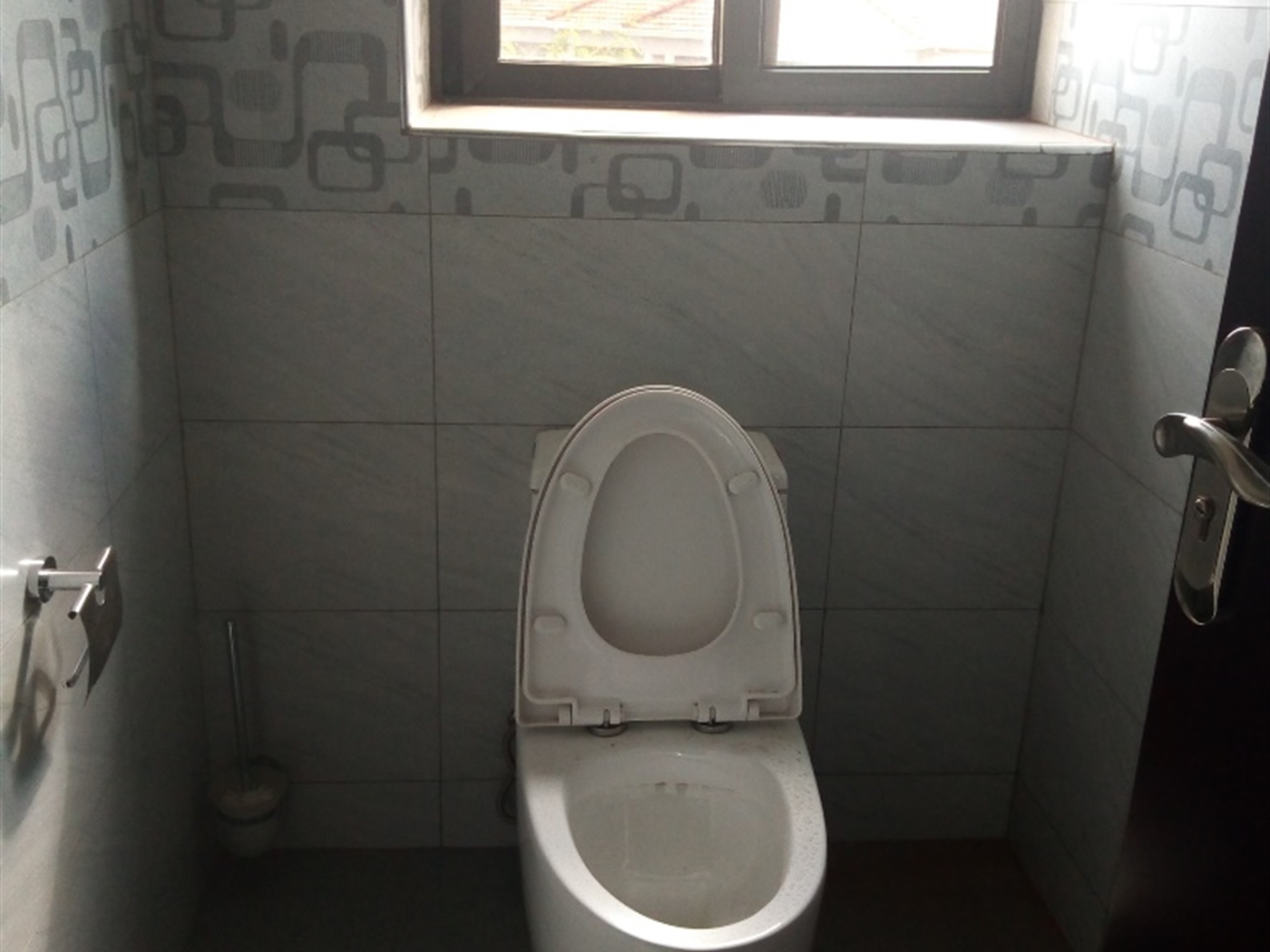 Bathroom (Toilet)