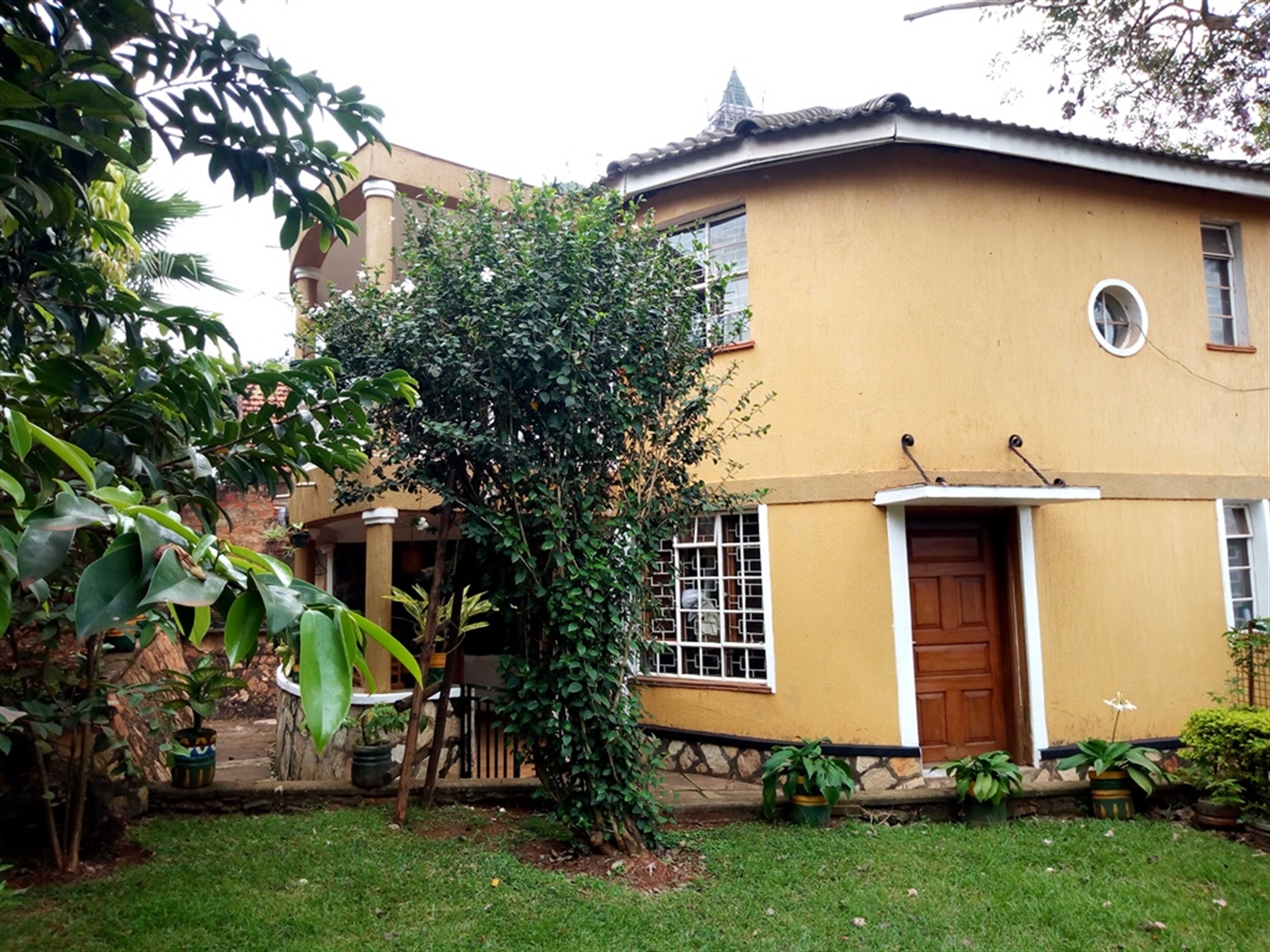 Duplex for rent in Naguru Kampala