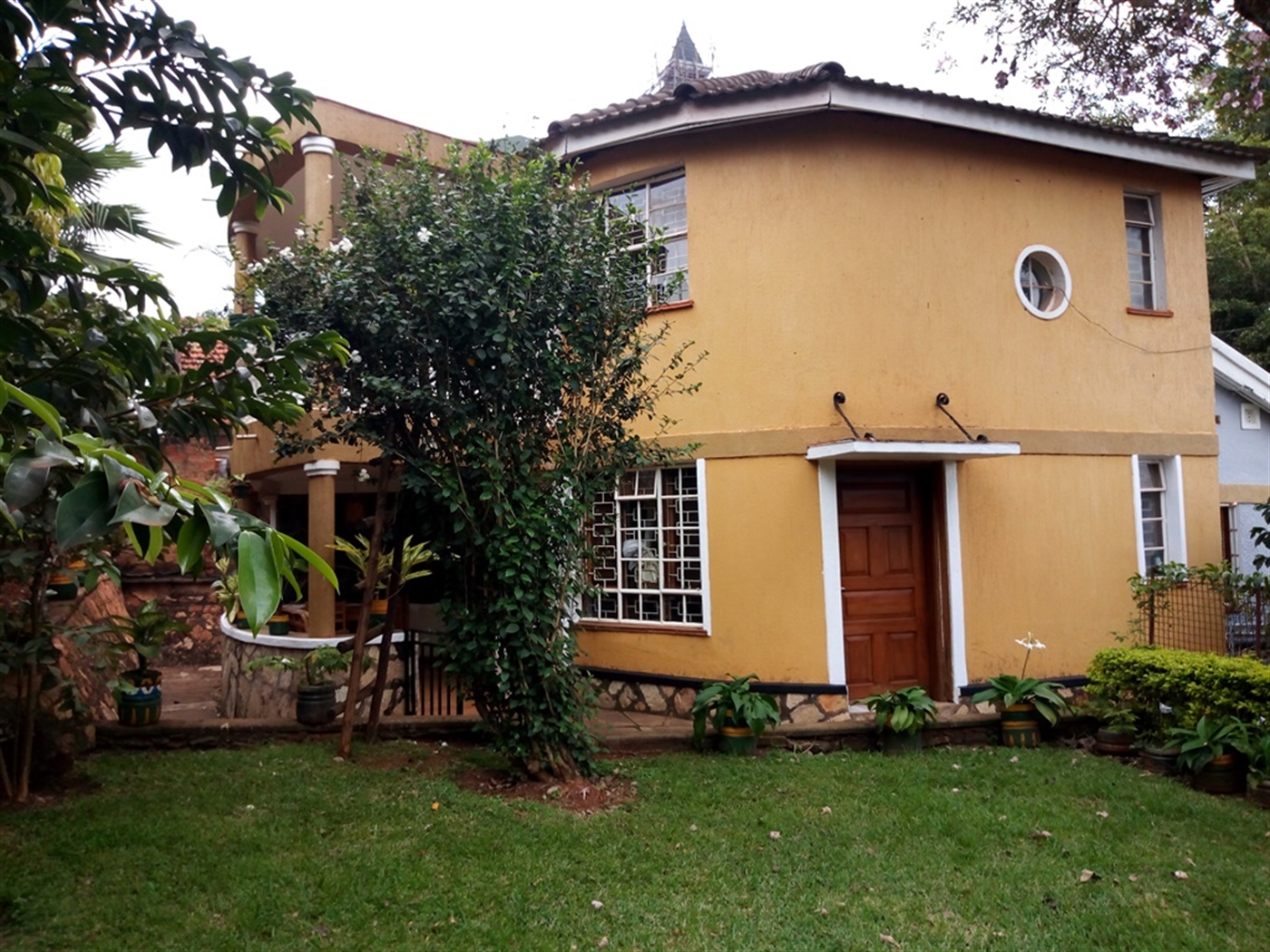 Duplex for rent in Naguru Kampala