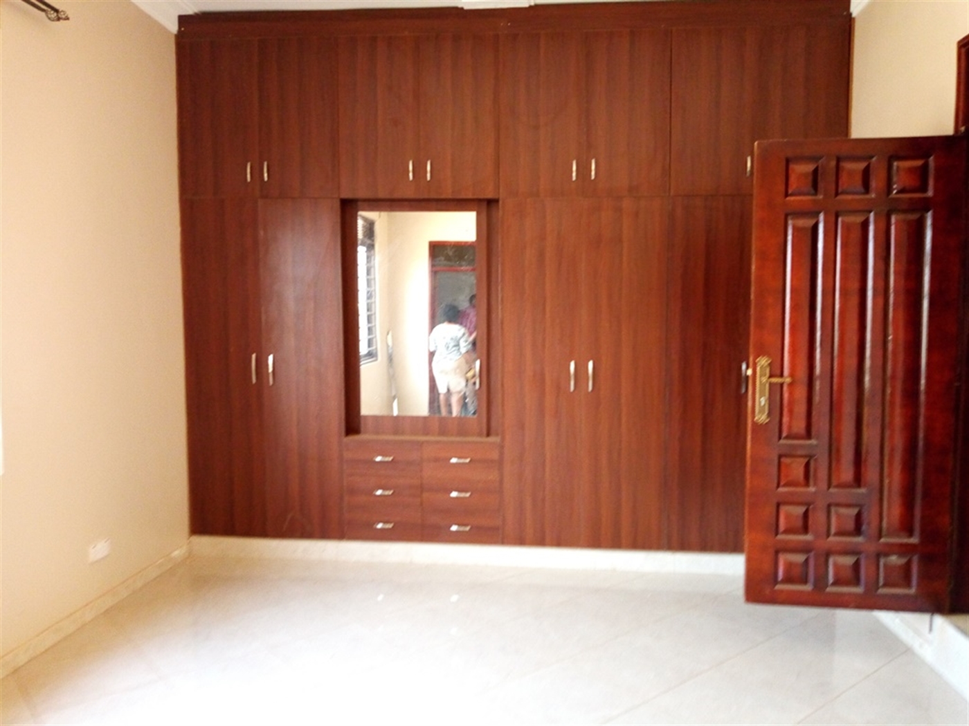 Apartment for rent in Bugoloobi Kampala