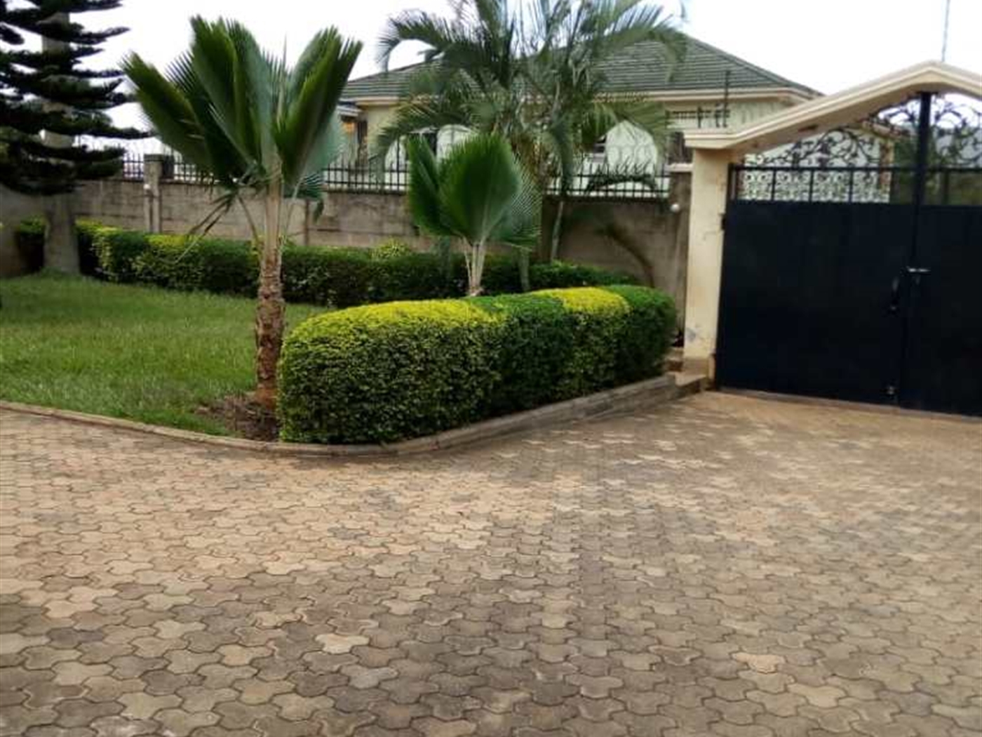 Bungalow for sale in Bbunga Kampala