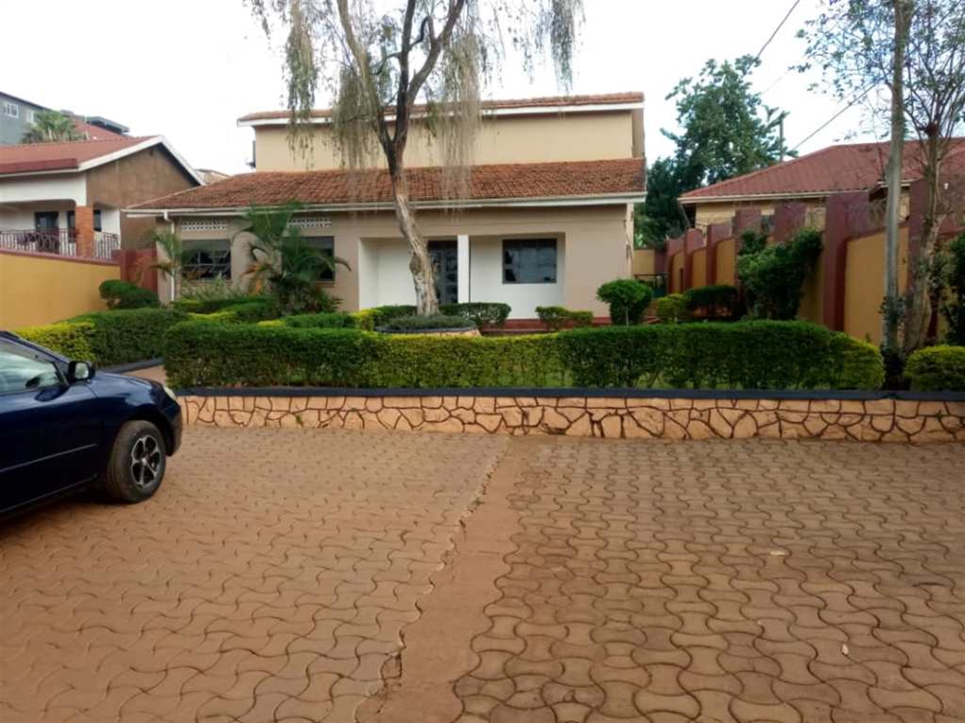 Mansion for rent in Bukoto Kampala