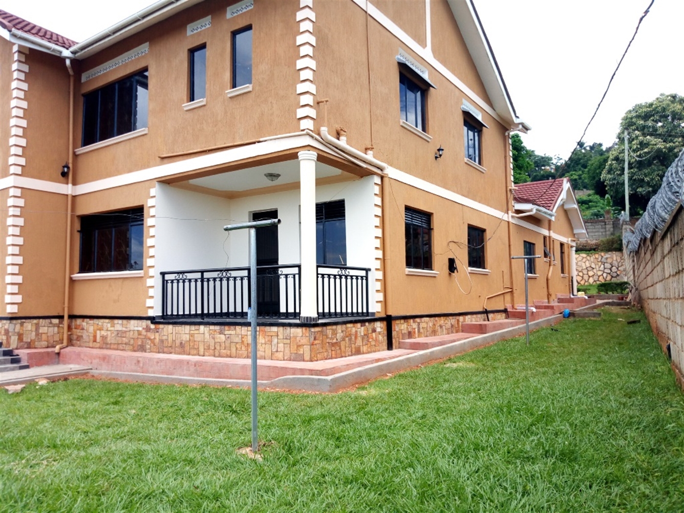 Mansion for rent in Buziga Kampala