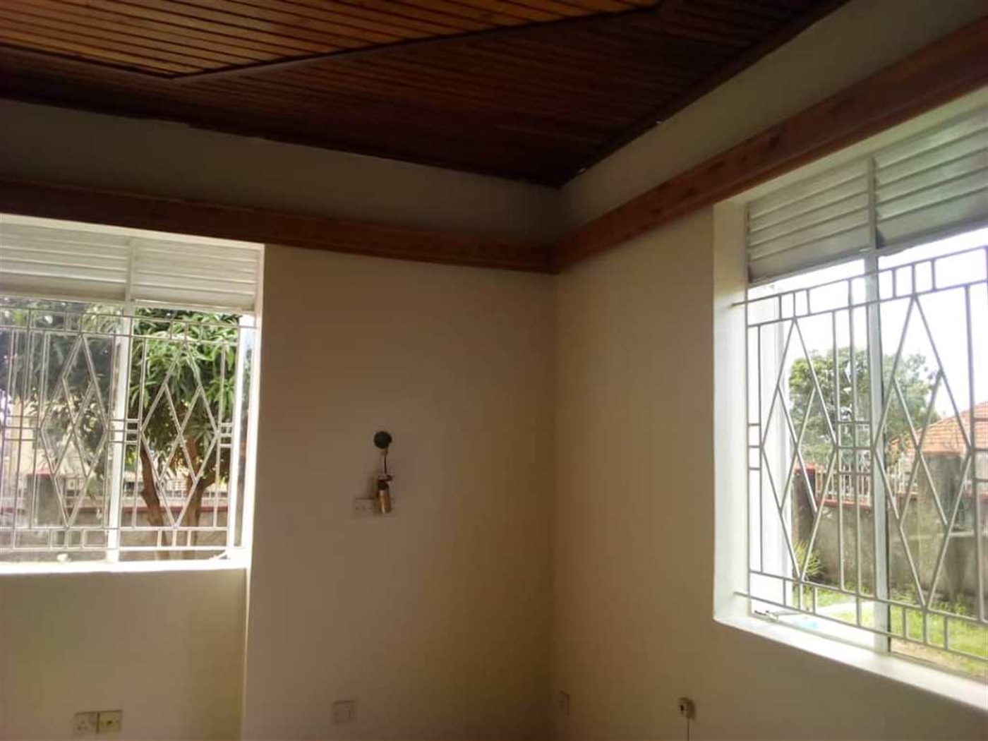 Bungalow for rent in Bukoto Kampala