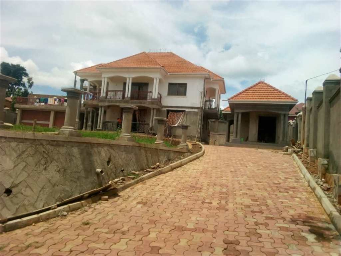 Storeyed house for sale in Mukono Mukono