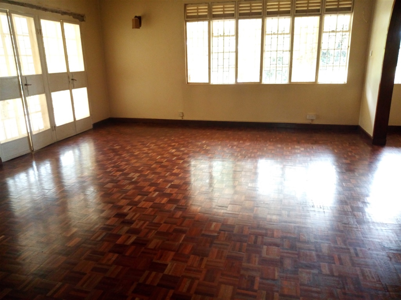 Bungalow for rent in Kololo Kampala