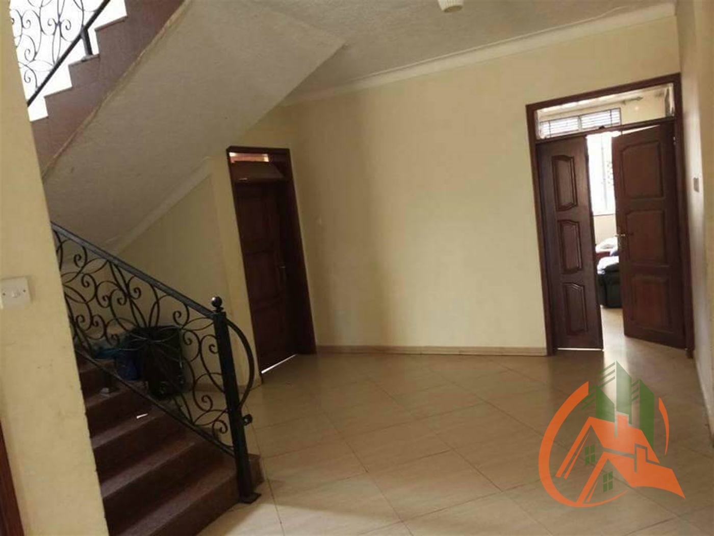 Duplex for sale in Munyonyo Kampala