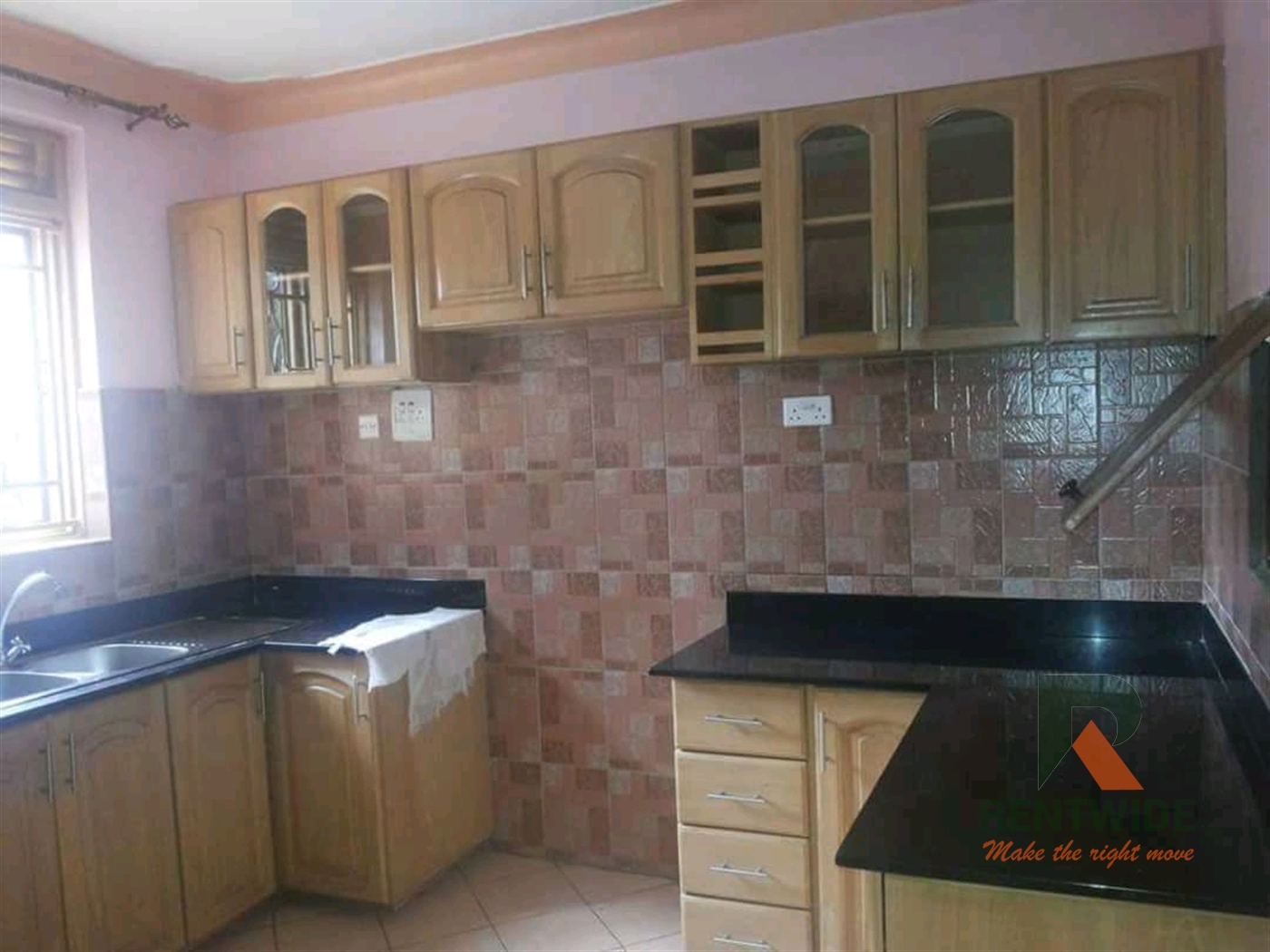 Duplex for rent in Bukoto Kampala