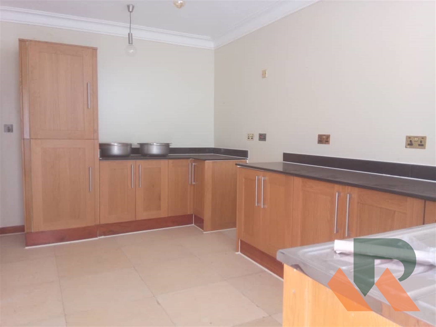 Maisonette for rent in Bukasa Wakiso