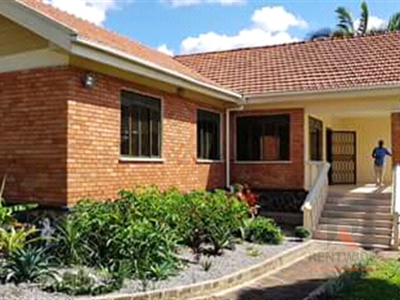 Bungalow for rent in Muyenga Kampala