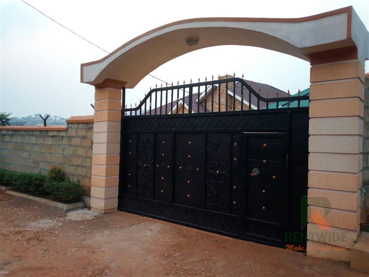 Bungalow for sale in Kitende Wakiso