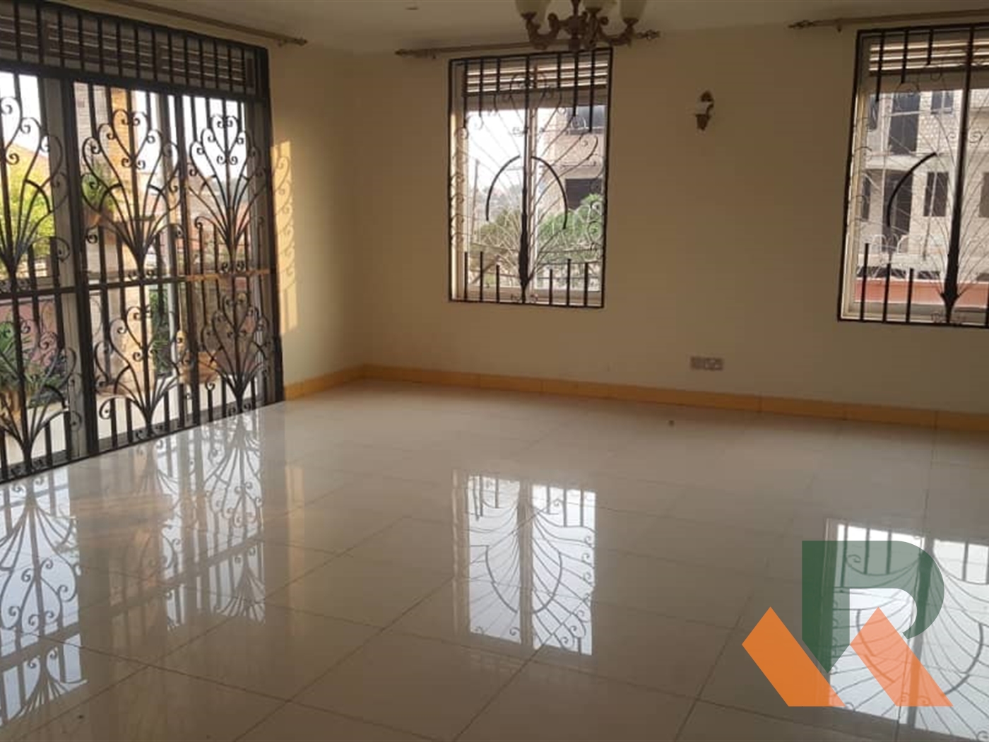 Duplex for rent in Mbuya Kampala