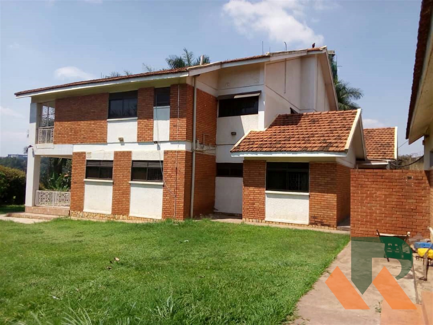 Maisonette for sale in Kololo Kampala