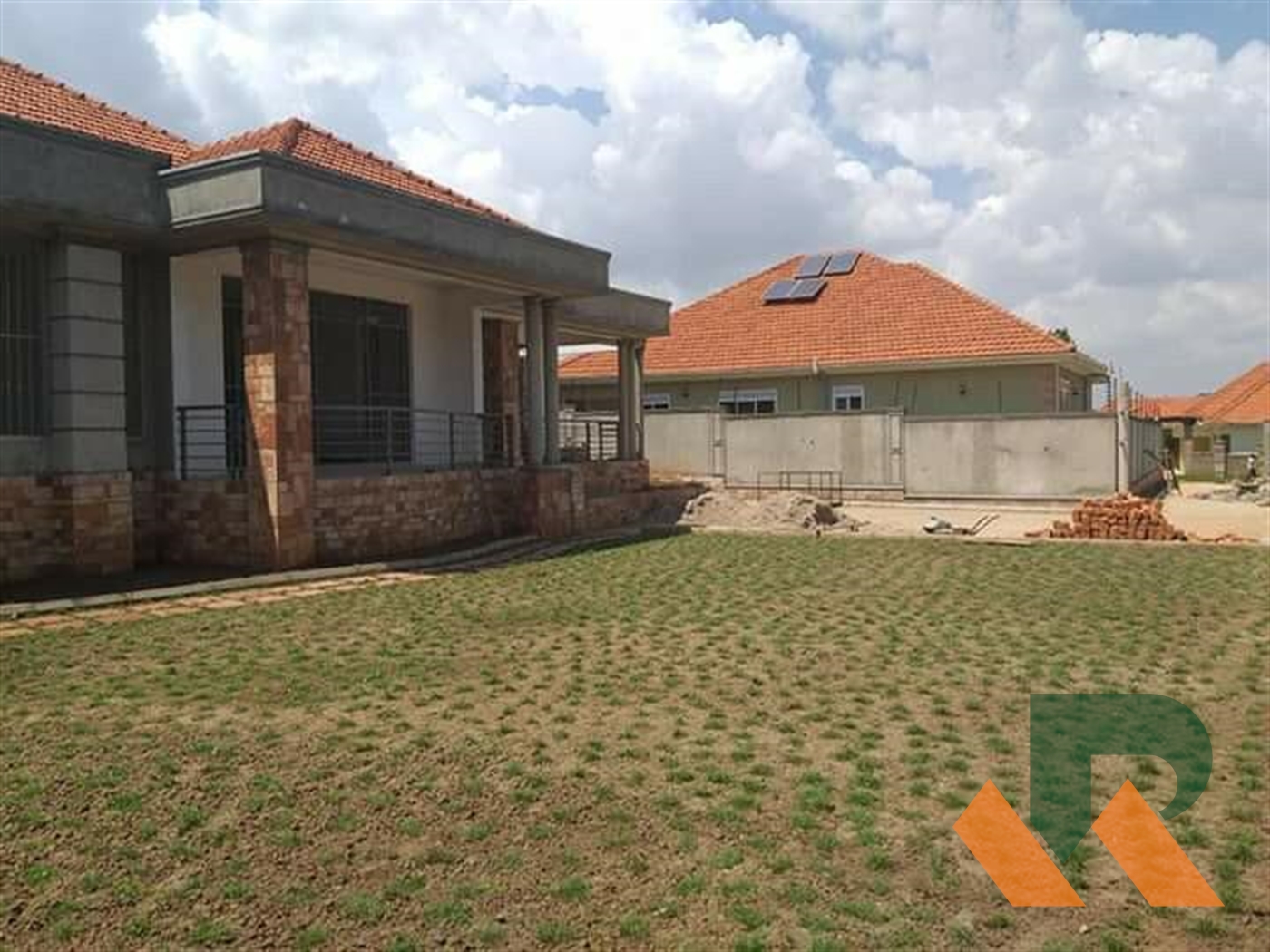 Bungalow for sale in Kiwaatule Kampala