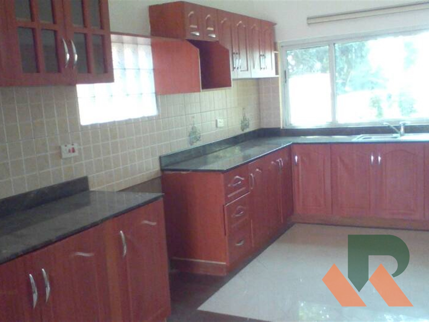 Maisonette for sale in Lubowa Wakiso