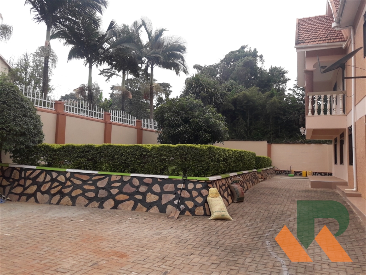 Maisonette for rent in Bugoloobi Kampala