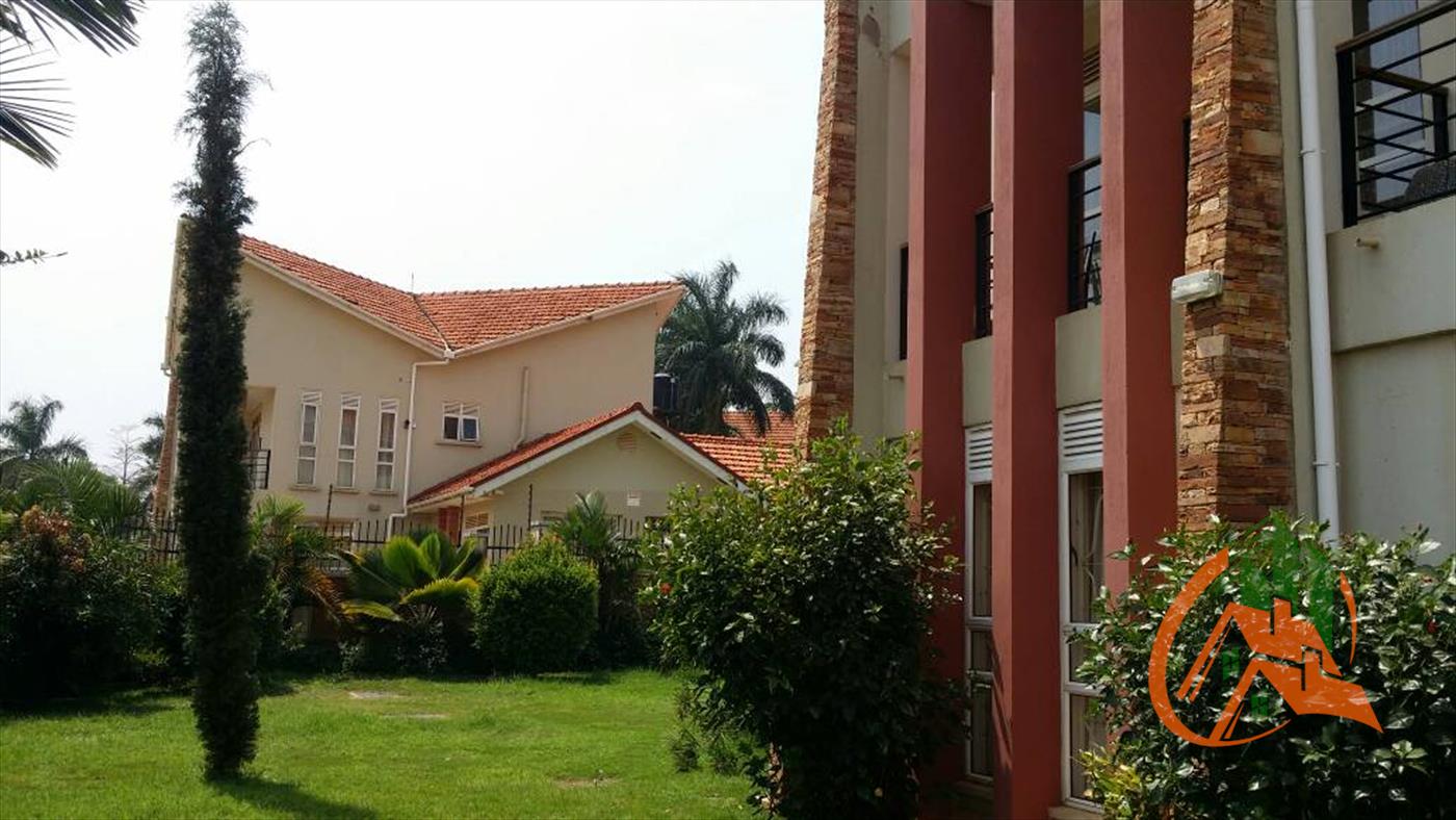 Duplex for sale in Lubowa Kampala