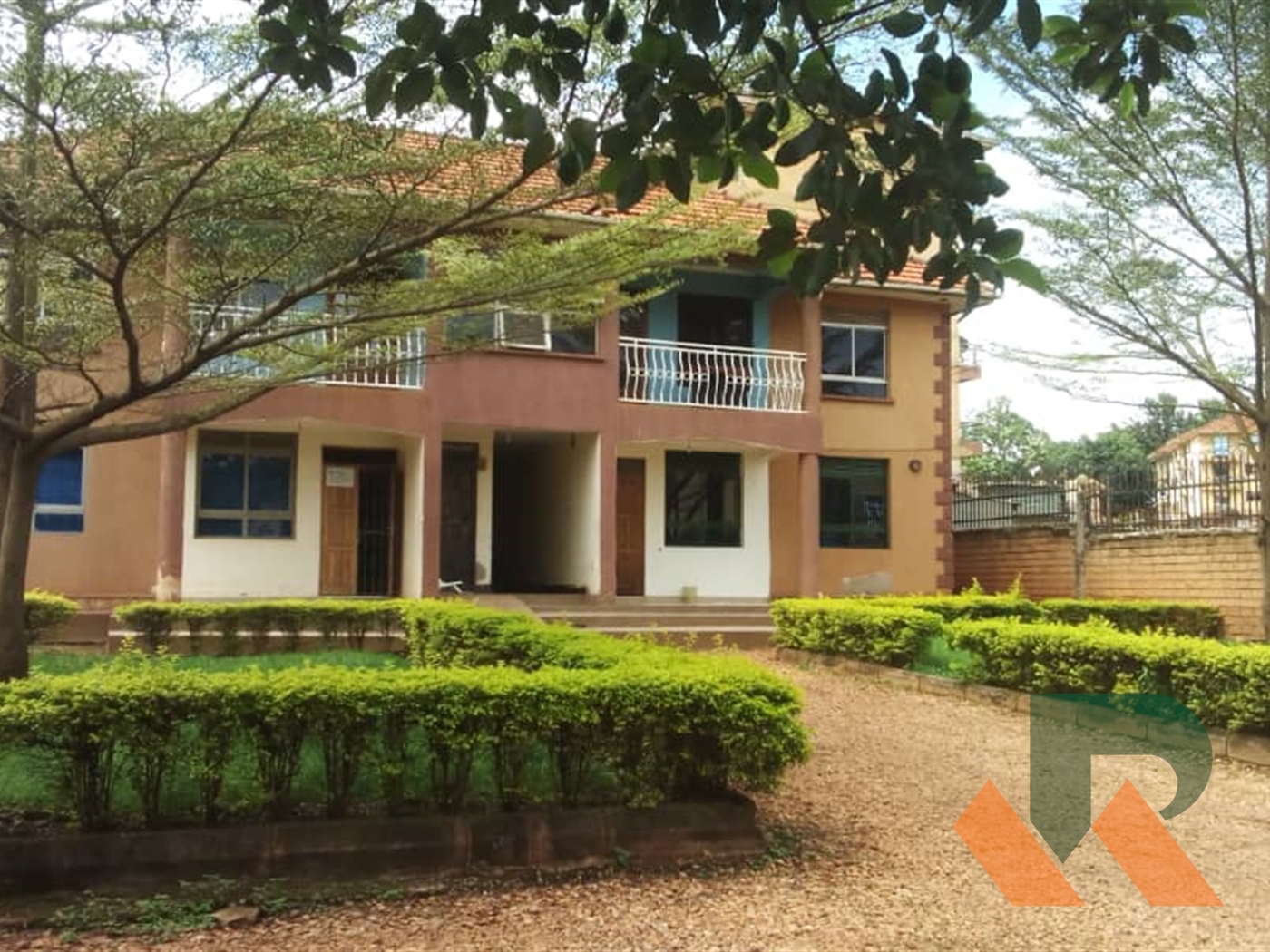 Apartment for sale in Bugoloobi Kampala