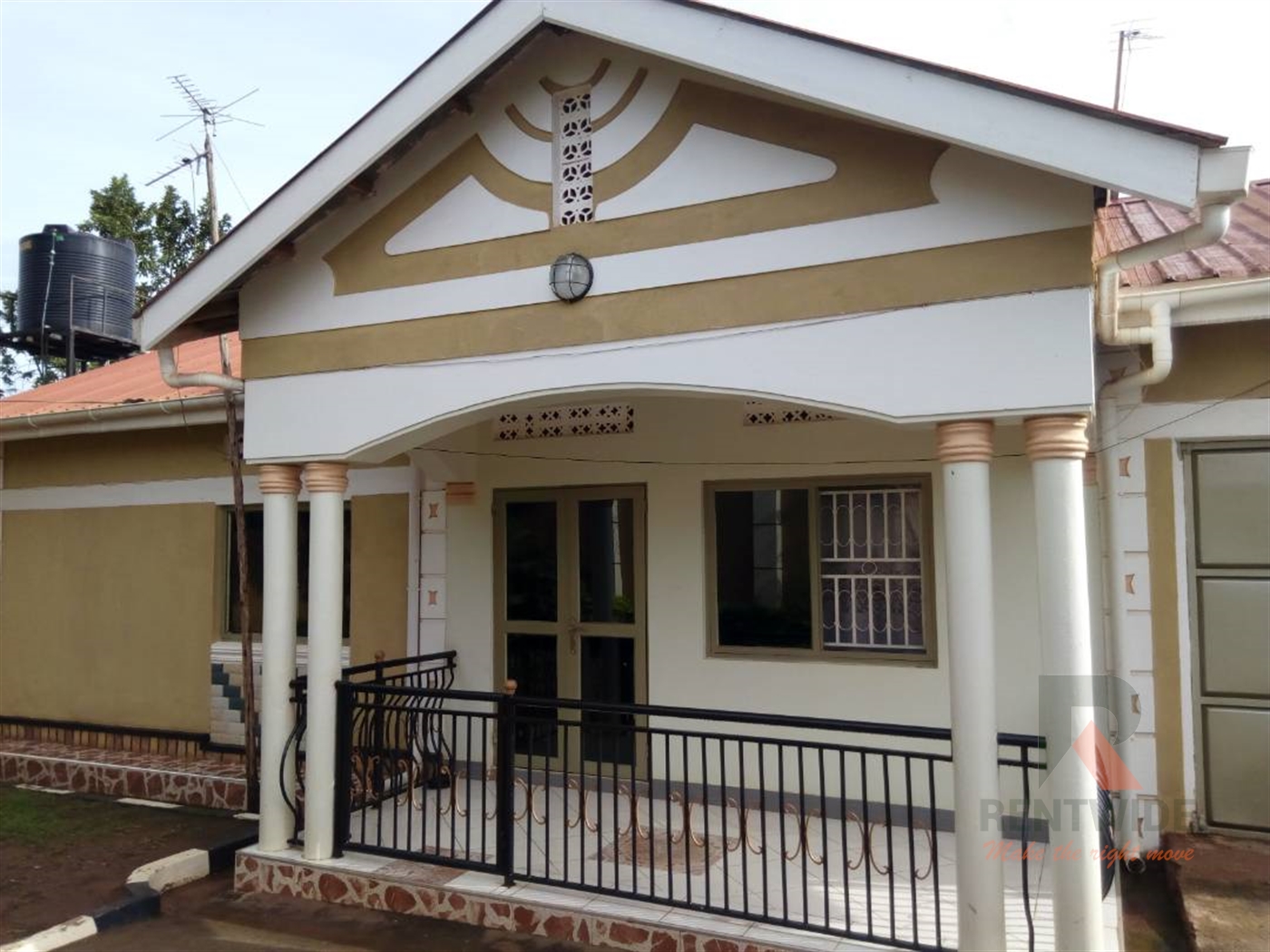 Bungalow for sale in Lweza Wakiso