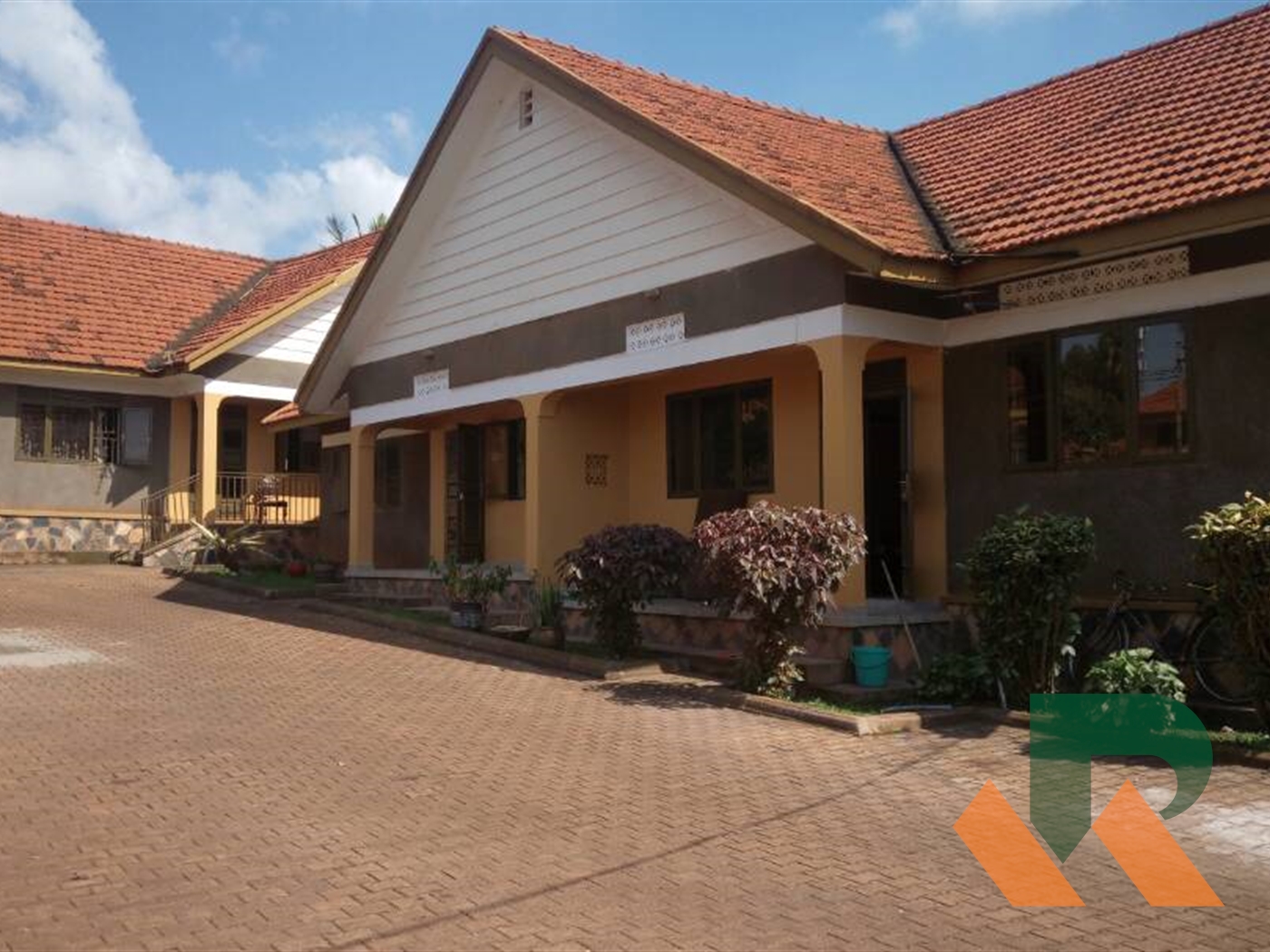 Semi Detached for rent in Kiwaatule Kampala