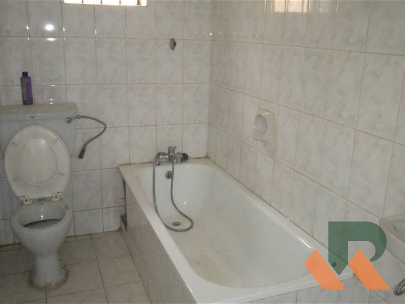 Semi Detached for rent in Kiwaatule Kampala