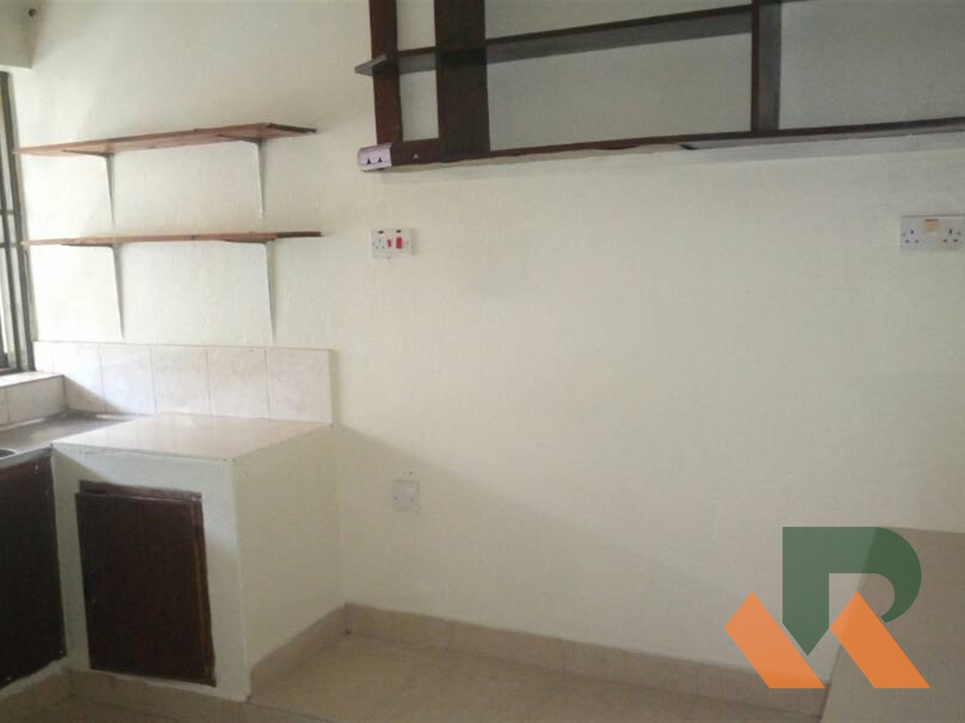 Semi Detached for rent in Kiwaatule Kampala