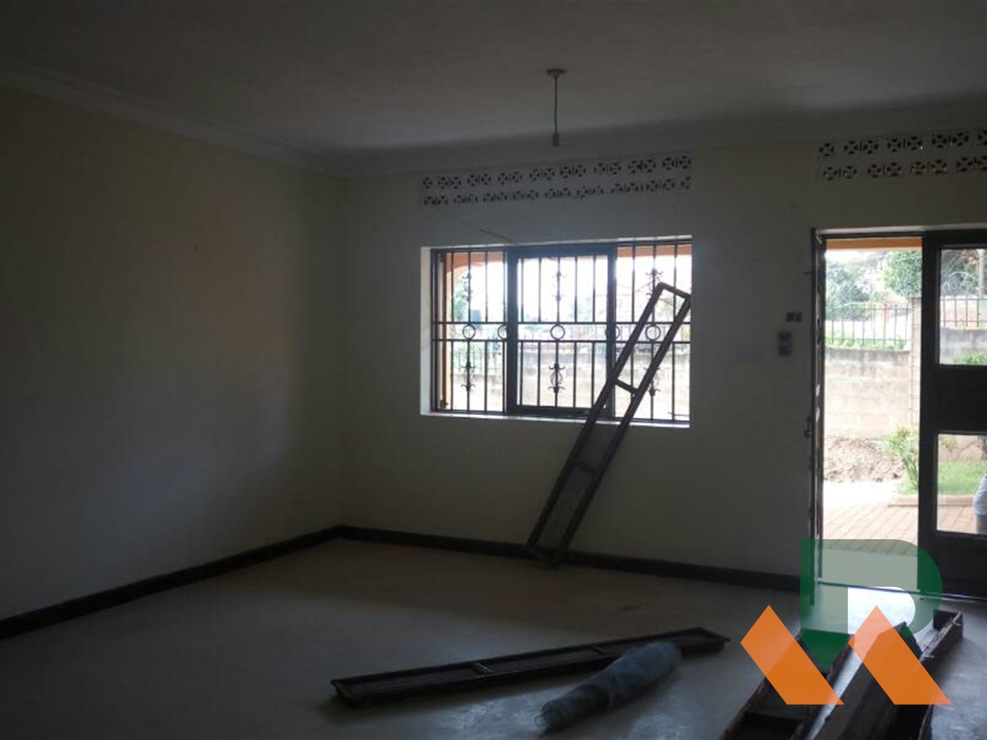 Semi Detached for rent in Kiwaatule Kampala