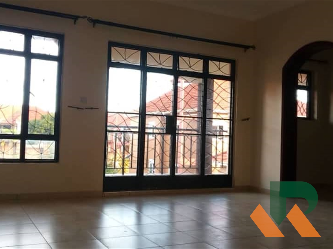 Duplex for rent in Munyonyo Kampala