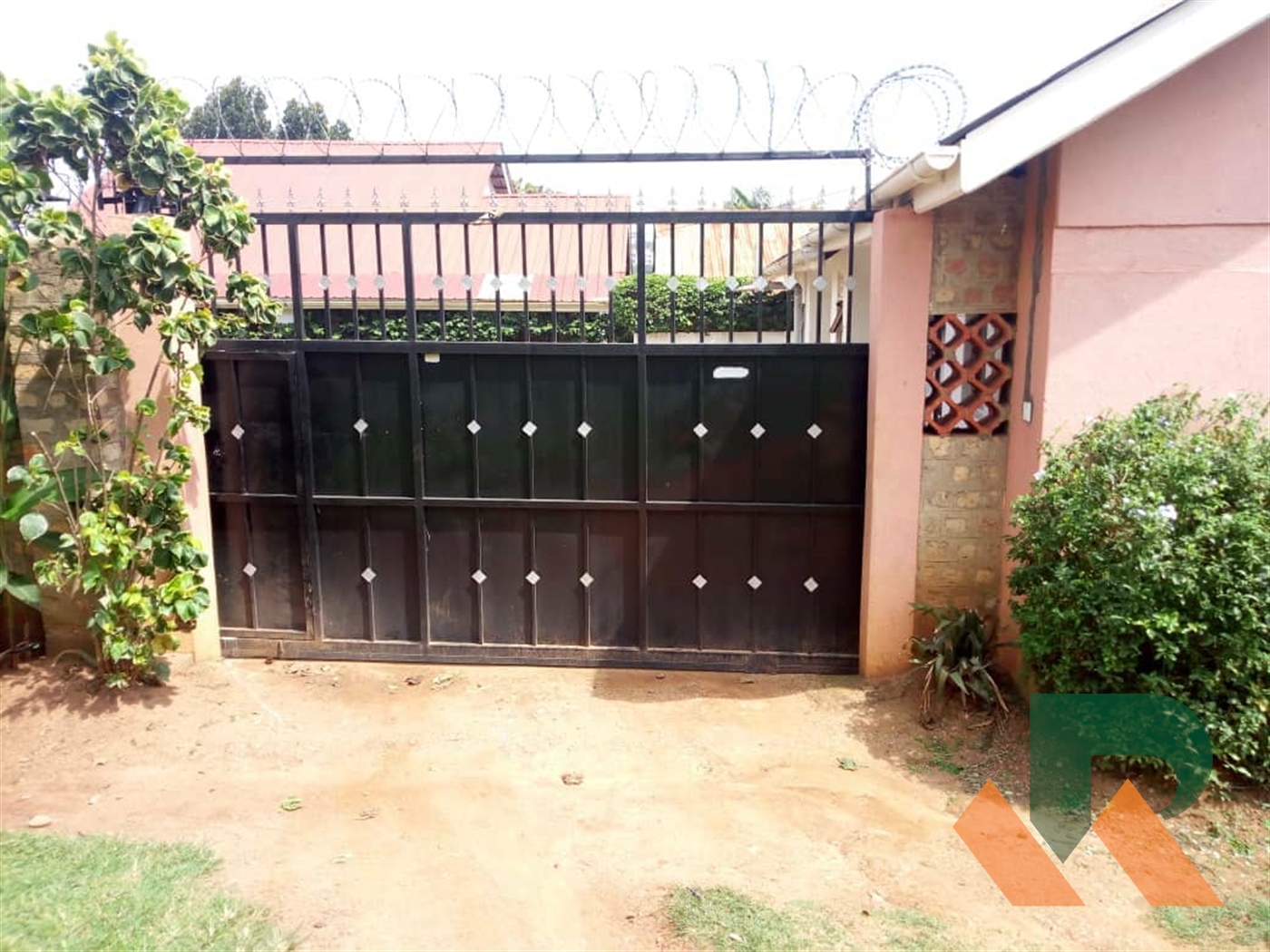 Semi Detached for sale in Bukoto Kampala