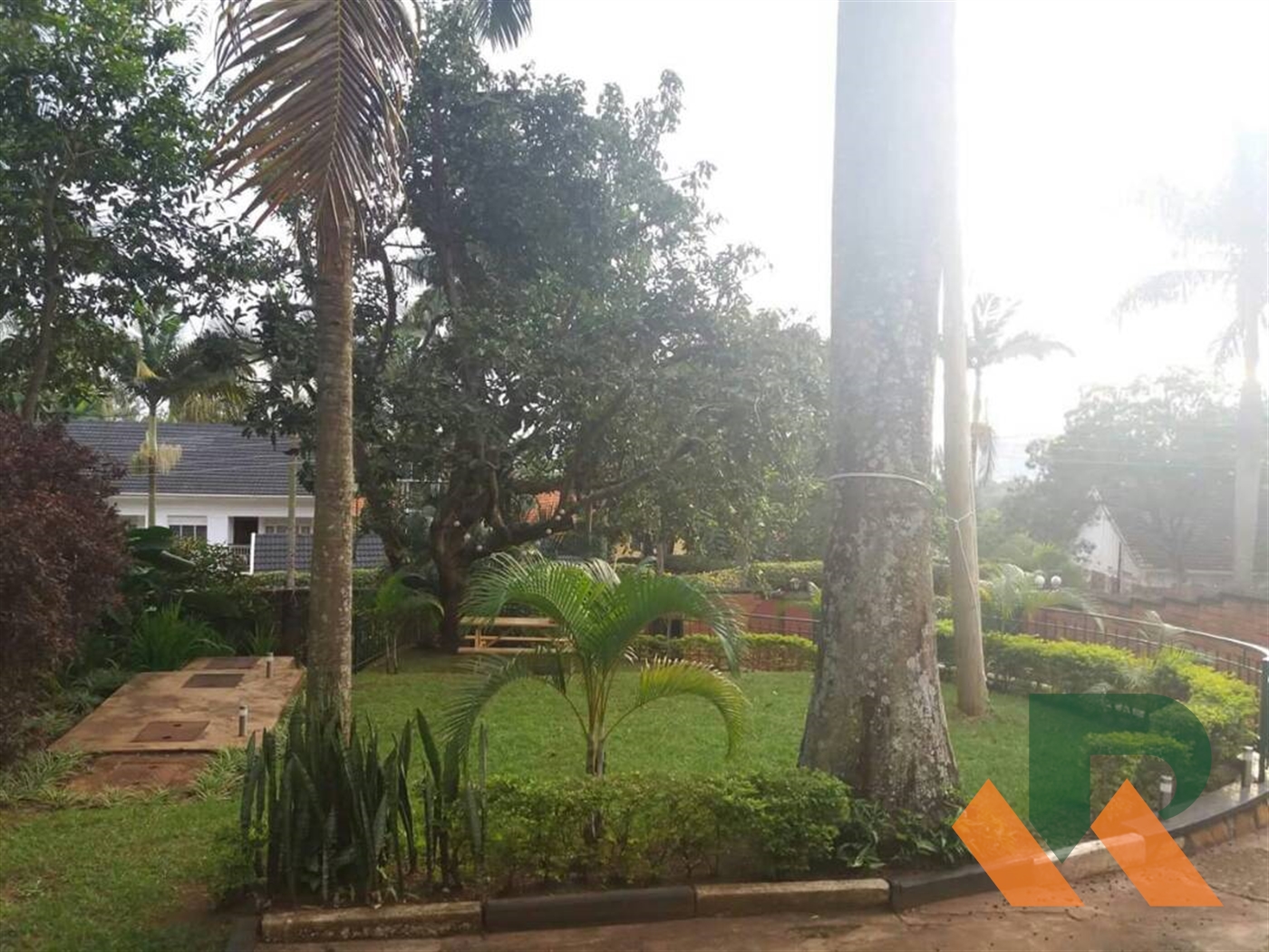 Town House for rent in Mbuya Kampala