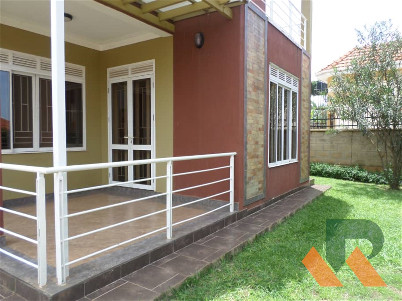 Town House for rent in Muyenga Kampala