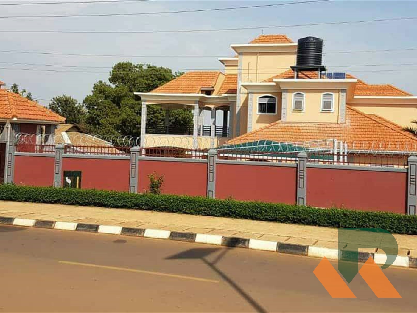 Town House for sale in Bugonga Wakiso