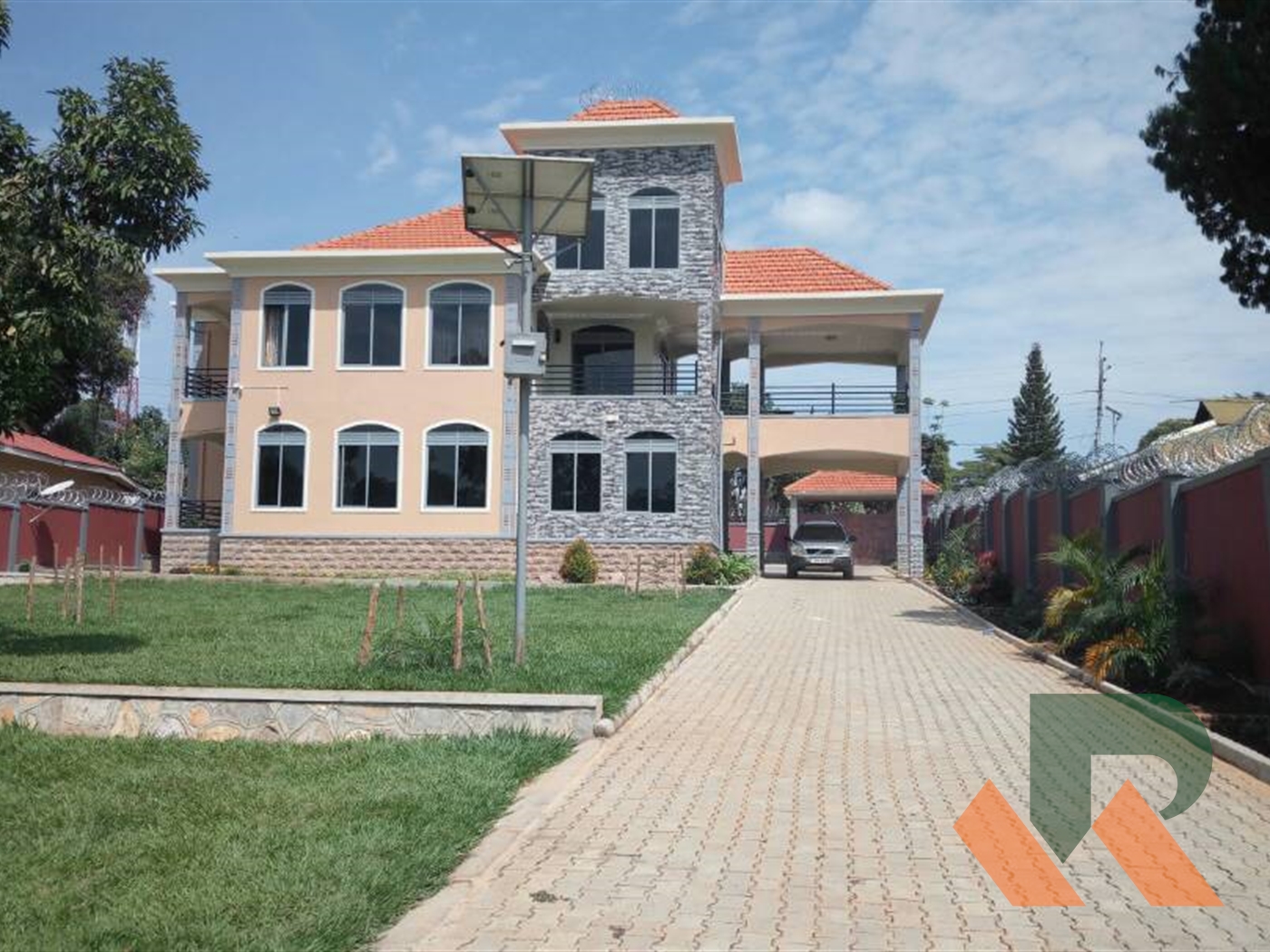 Town House for sale in Bugonga Wakiso