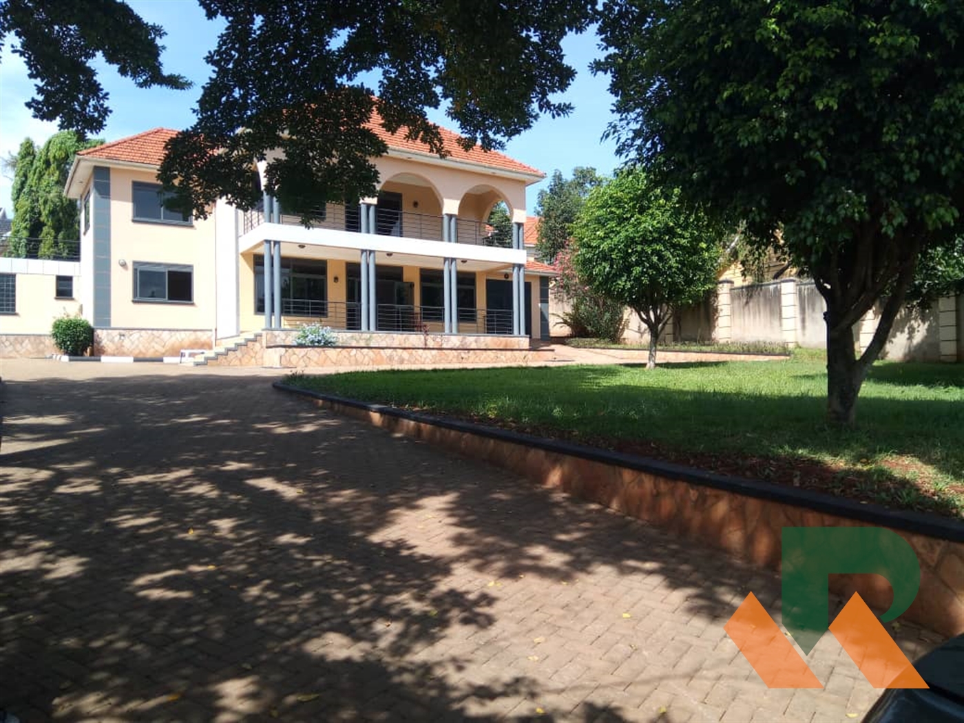 Maisonette for rent in Muyenga Kampala