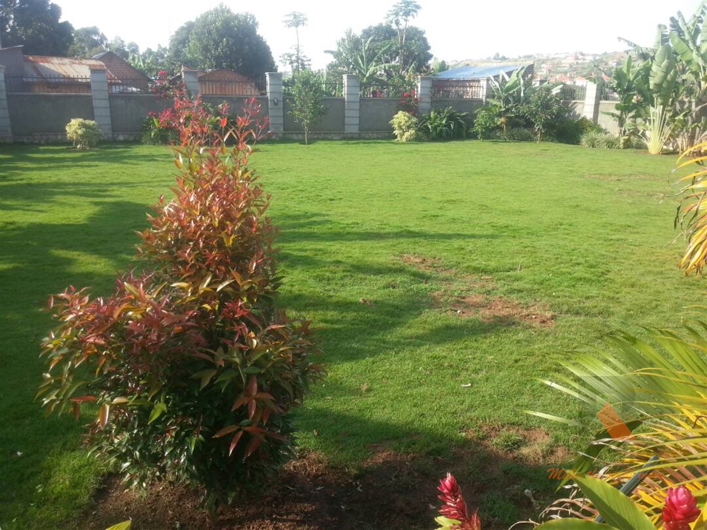 Maisonette for sale in Bwebajja Wakiso