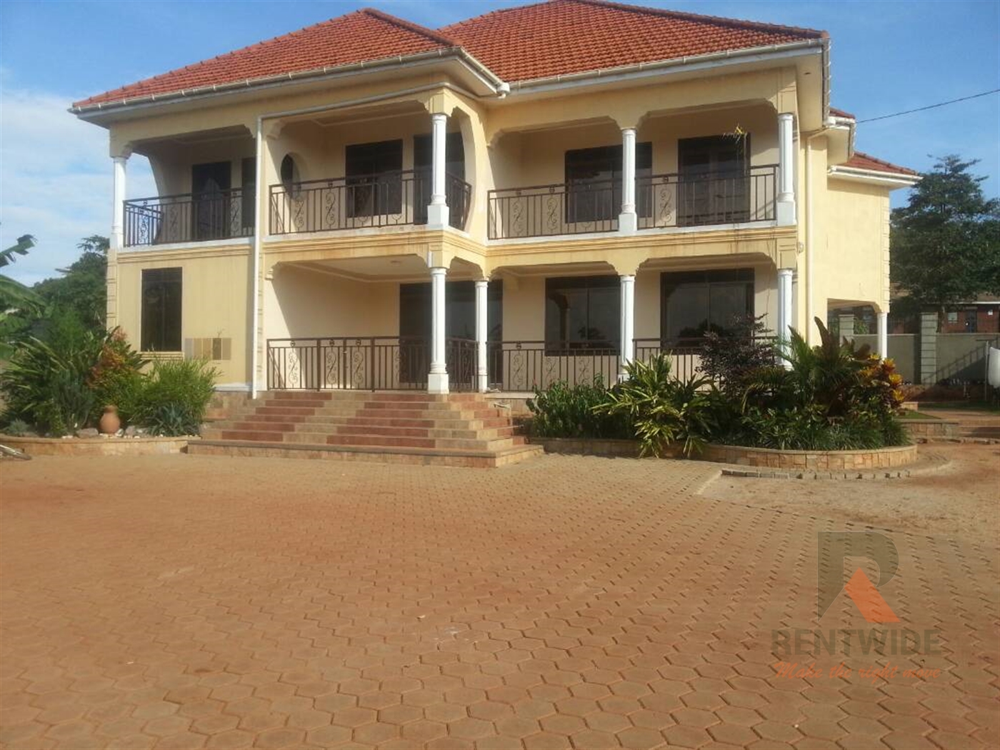 Maisonette for sale in Bwebajja Wakiso