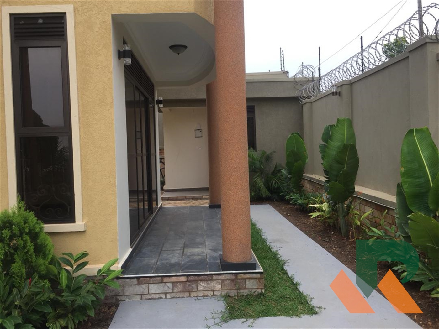 Maisonette for sale in Munyonyo Kampala