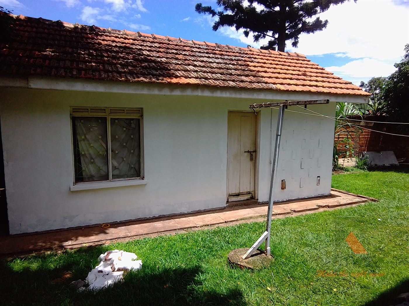 Bungalow for rent in Bugoloobi Kampala