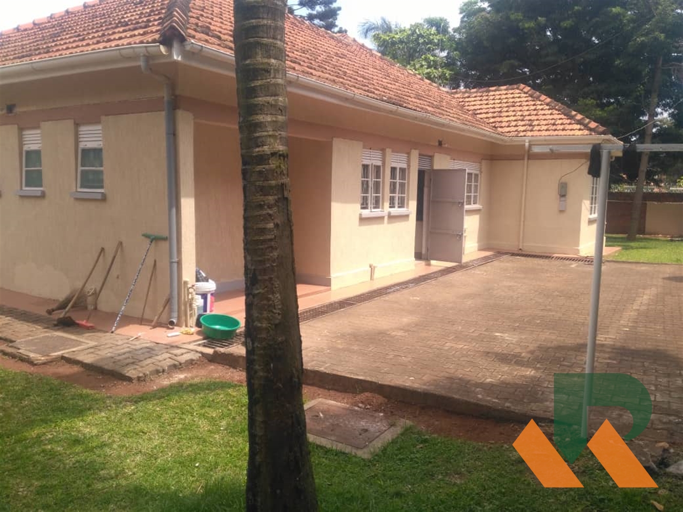 Bungalow for rent in Naguru Kampala